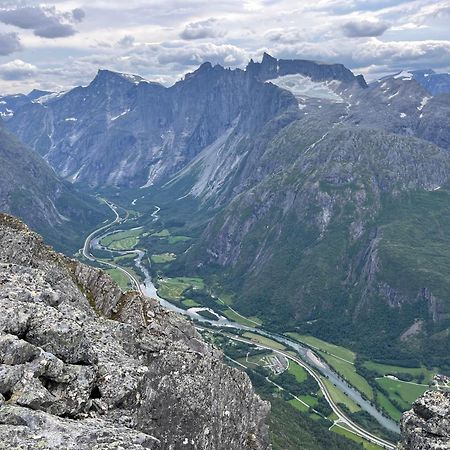 Apartment In The Heart Of Andalsnes Exterior photo