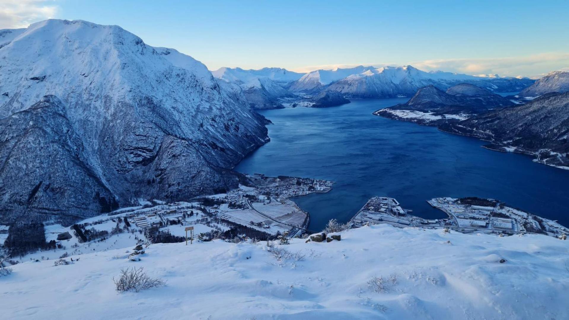 Apartment In The Heart Of Andalsnes Exterior photo