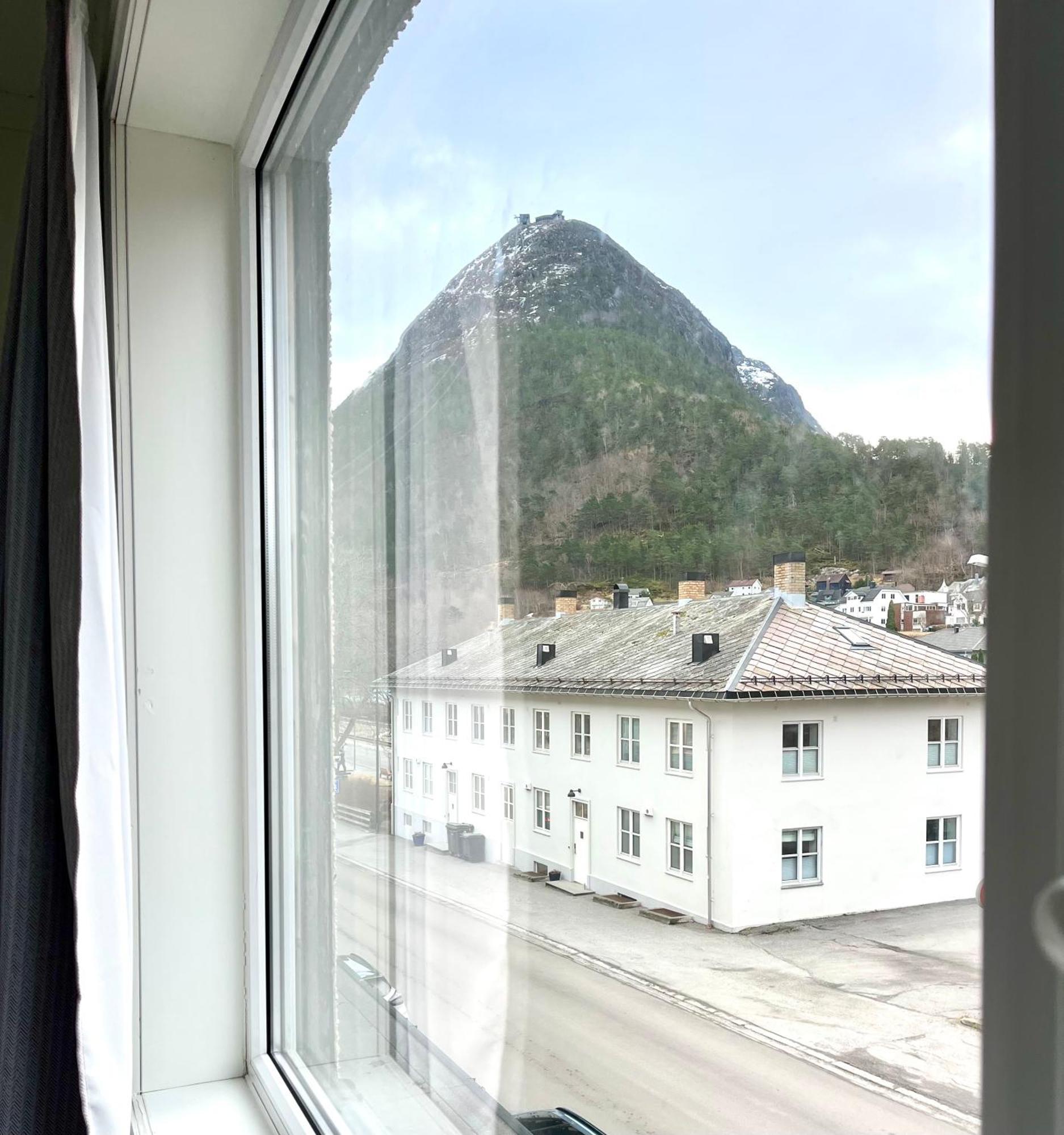 Apartment In The Heart Of Andalsnes Exterior photo