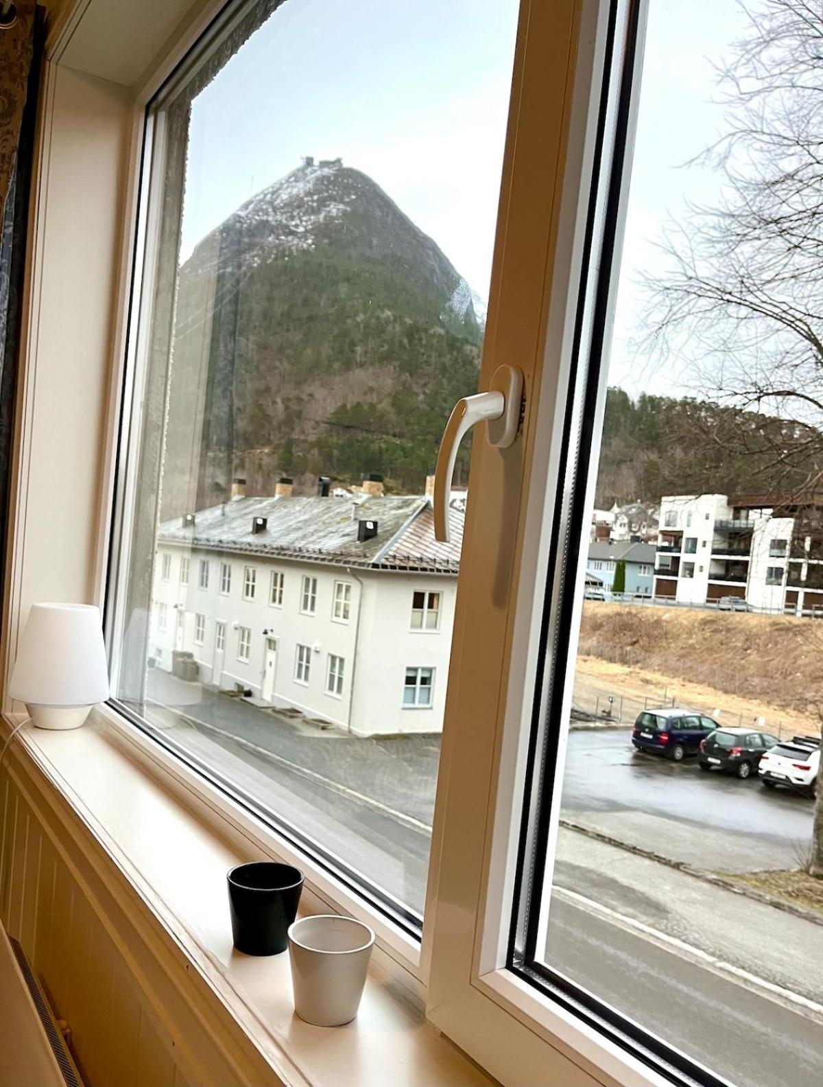 Apartment In The Heart Of Andalsnes Exterior photo